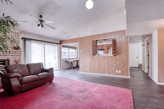 327 Penguin Drive, Dallas, TX 75241