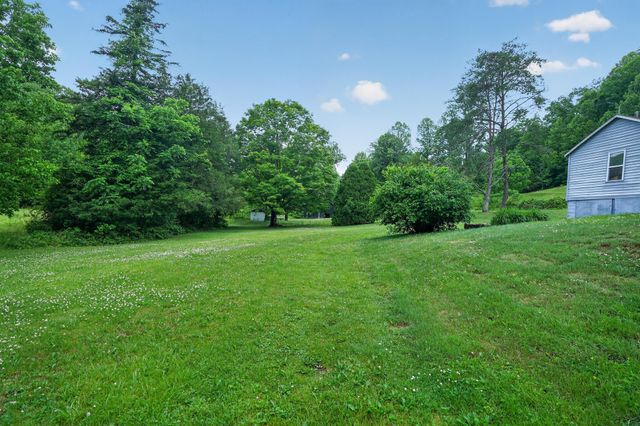 7583 Hawkins Branch Rd Road, Frenchburg, KY 40322