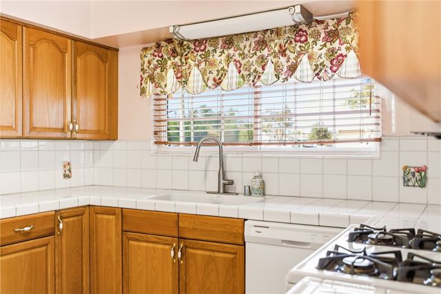 4720 Reeder Avenue, Oxnard, CA 93033