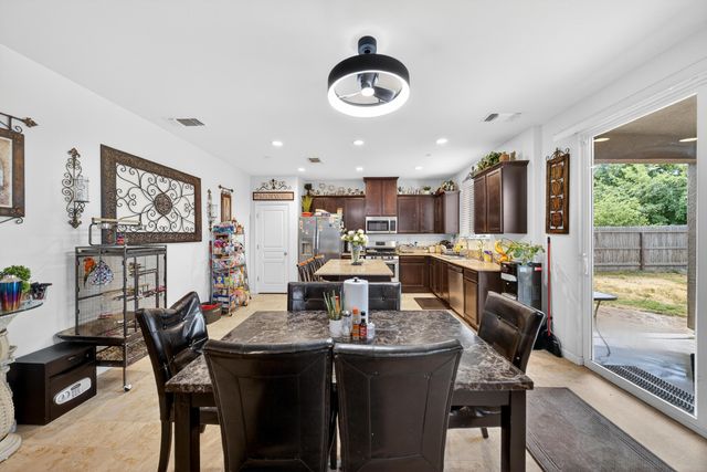 975 Topaz Avenue, Lemoore, CA 93245