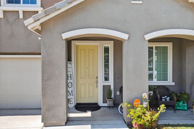 975 Topaz Avenue, Lemoore, CA 93245