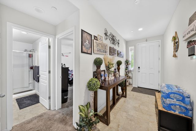 975 Topaz Avenue, Lemoore, CA 93245