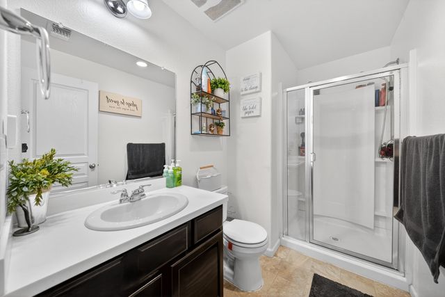 975 Topaz Avenue, Lemoore, CA 93245
