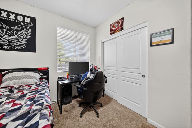 975 Topaz Avenue, Lemoore, CA 93245
