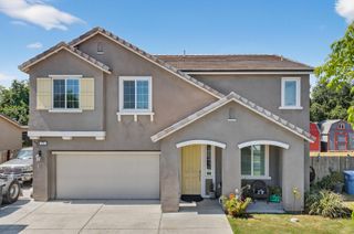 975 Topaz Avenue, Lemoore, CA 93245