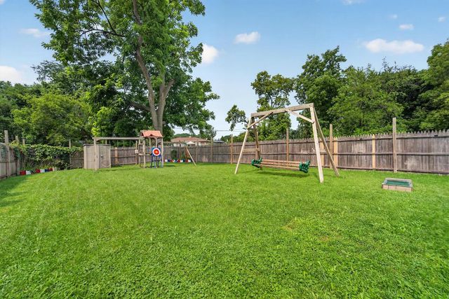 418 Blaine AVENUE, Racine, WI 53405