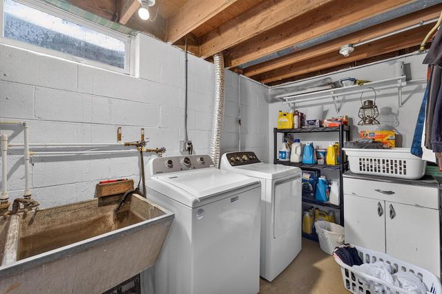 418 Blaine AVENUE, Racine, WI 53405
