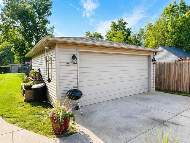 418 Blaine AVENUE, Racine, WI 53405
