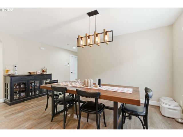 2726 NINA Pl, Hubbard, OR 97032