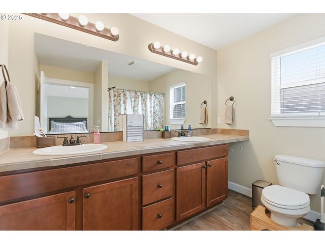 2726 NINA Pl, Hubbard, OR 97032