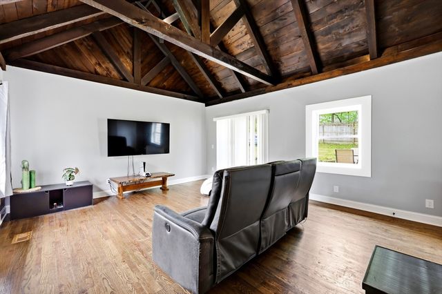 64 S Cottage Rd, Holland, MA 01521