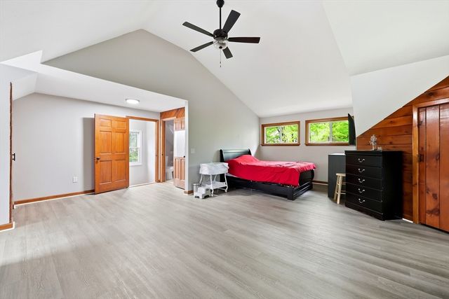 64 S Cottage Rd, Holland, MA 01521