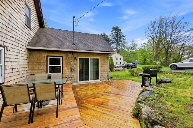 64 S Cottage Rd, Holland, MA 01521