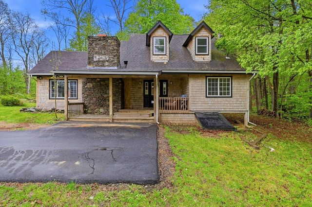 64 S Cottage Rd, Holland, MA 01521