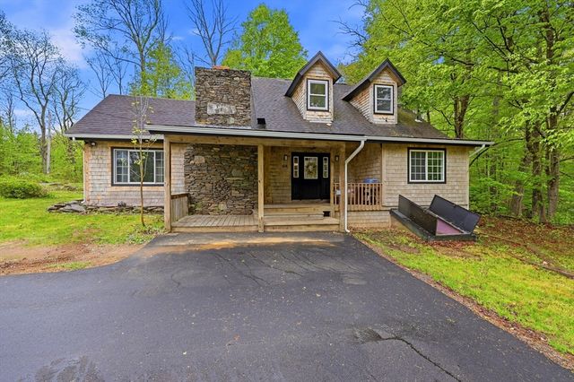 64 S Cottage Rd, Holland, MA 01521