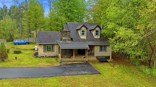 64 S Cottage Rd, Holland, MA 01521