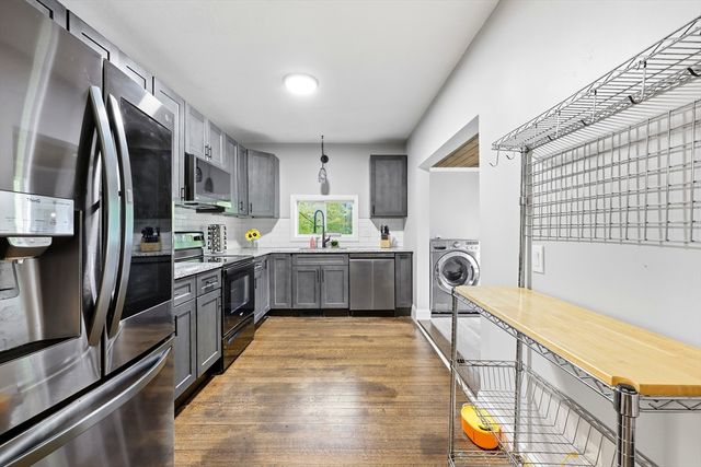 64 S Cottage Rd, Holland, MA 01521