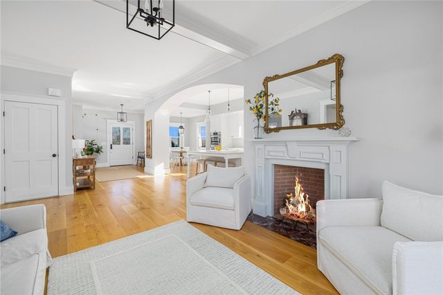 131 Eustis Avenue, Newport, RI 02840