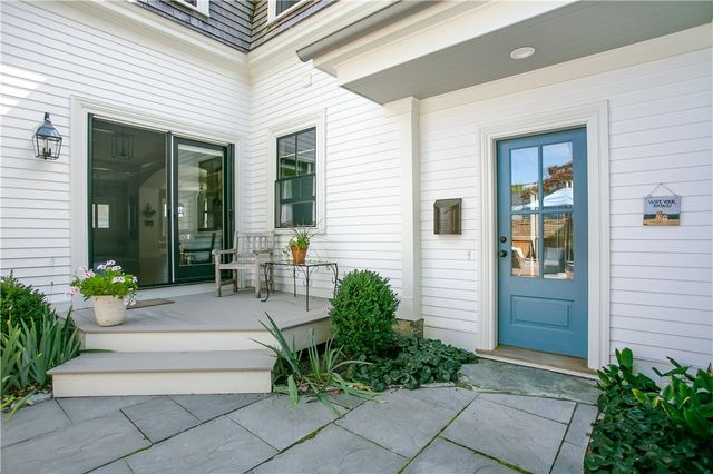 131 Eustis Avenue, Newport, RI 02840