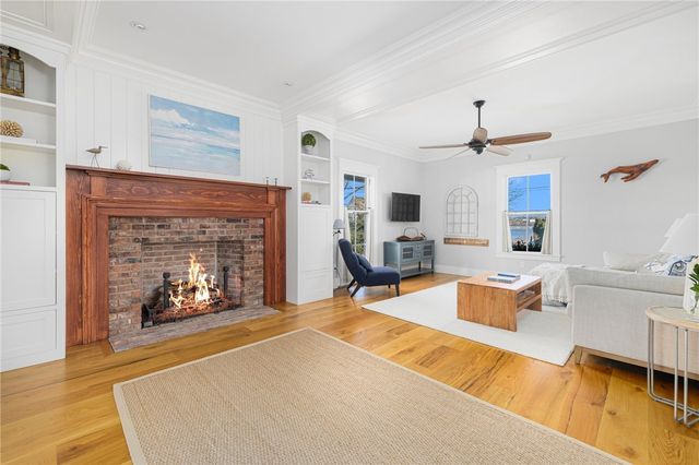 131 Eustis Avenue, Newport, RI 02840