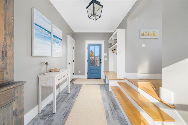 131 Eustis Avenue, Newport, RI 02840