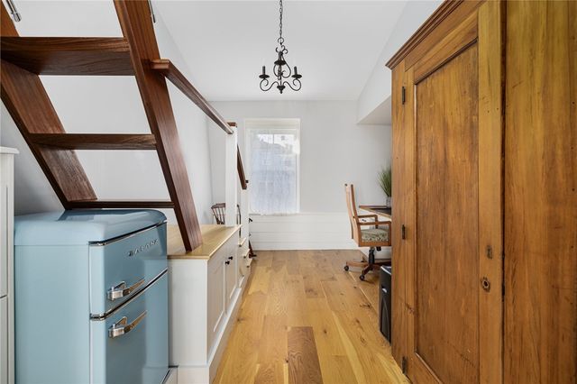 131 Eustis Avenue, Newport, RI 02840