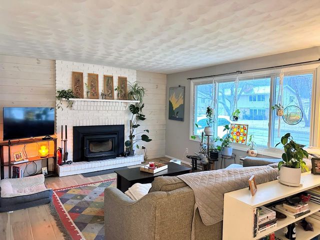 137 Pedretti Parkway, Prairie Du Chien, WI 53821