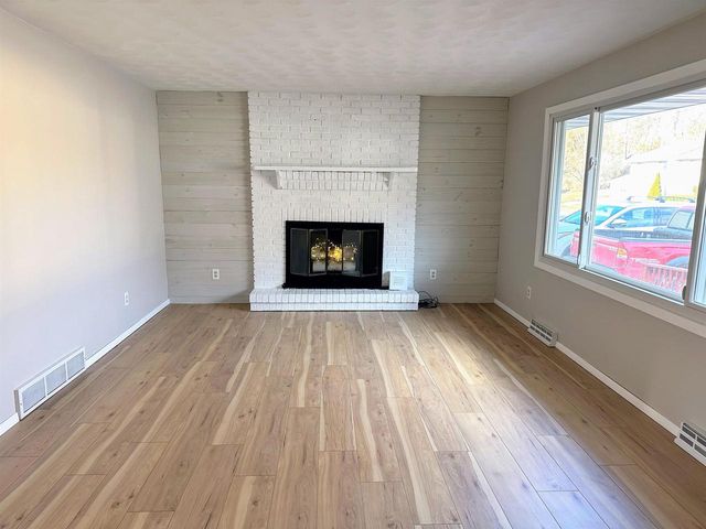 137 Pedretti Parkway, Prairie Du Chien, WI 53821