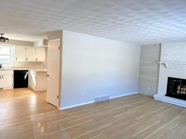 137 Pedretti Parkway, Prairie Du Chien, WI 53821