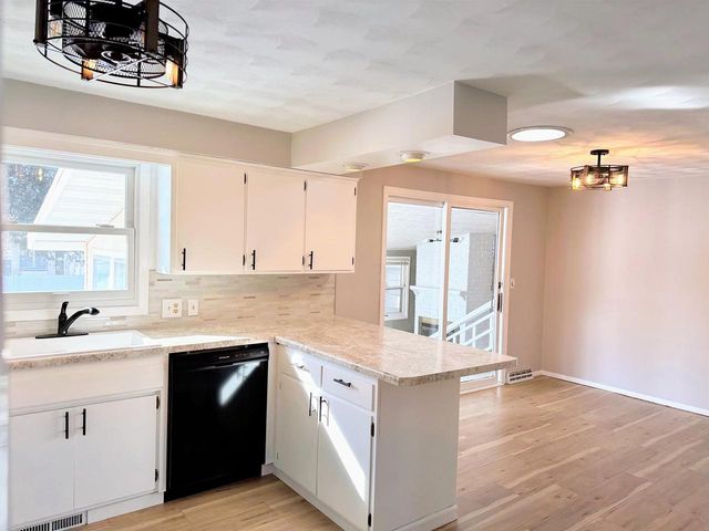 137 Pedretti Parkway, Prairie Du Chien, WI 53821