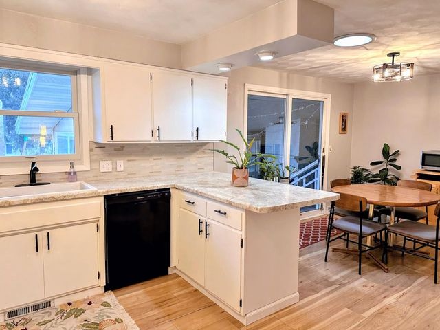 137 Pedretti Parkway, Prairie Du Chien, WI 53821