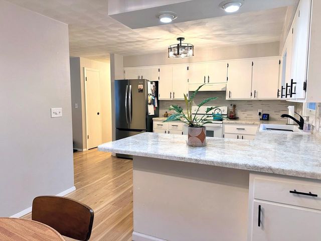 137 Pedretti Parkway, Prairie Du Chien, WI 53821