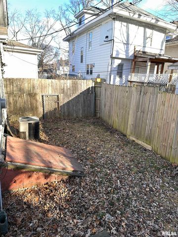 1304 S WALNUT Street, Springfield, IL 62704