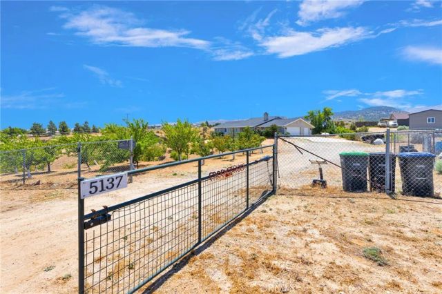 5137 Cygnet, Phelan, CA 92371