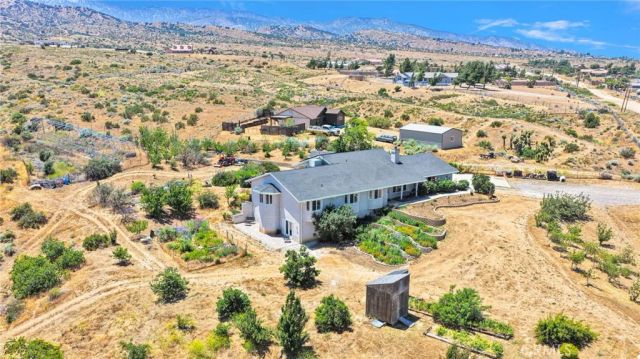 5137 Cygnet, Phelan, CA 92371