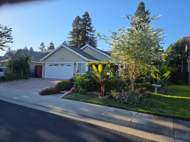 5131 Olivehurst Way, Elk Grove, CA 95758