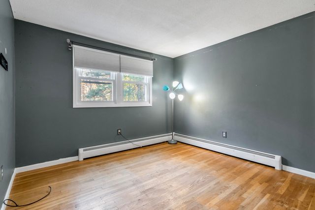 21 Crestwood Circle, Salem, NH 03079