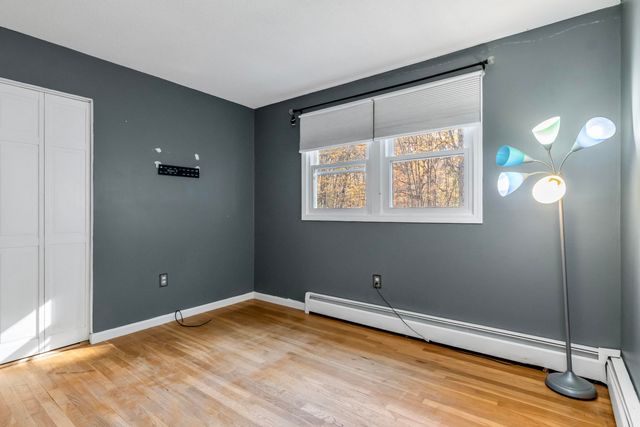 21 Crestwood Circle, Salem, NH 03079