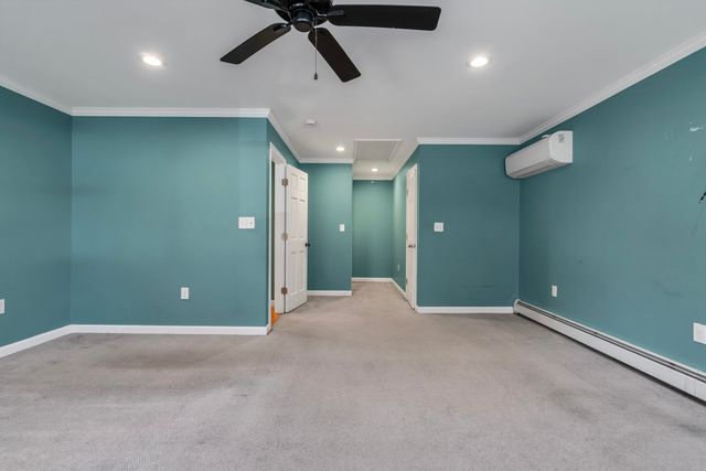 21 Crestwood Circle, Salem, NH 03079