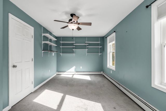 21 Crestwood Circle, Salem, NH 03079
