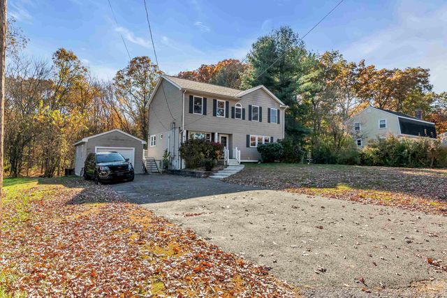 21 Crestwood Circle, Salem, NH 03079