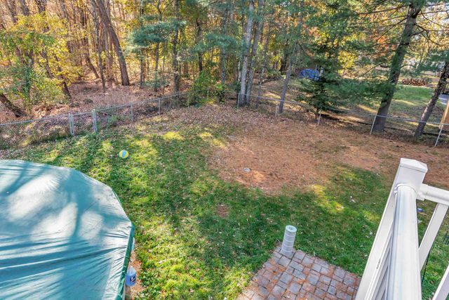 21 Crestwood Circle, Salem, NH 03079