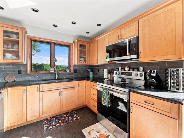2154 Ranch Road, Slatington Boro, PA 18080