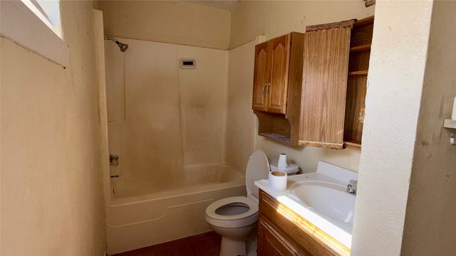 509 N 10th Street, Sanger, TX 76266