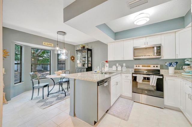 5872 PAUMA COURT, Sarasota, FL 34232
