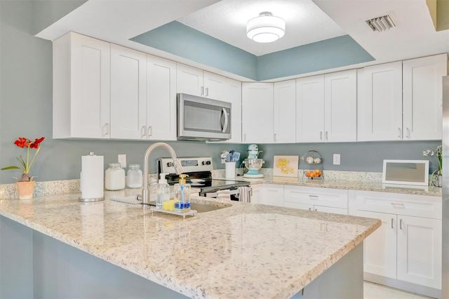 5872 PAUMA COURT, Sarasota, FL 34232