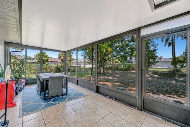 5872 PAUMA COURT, Sarasota, FL 34232