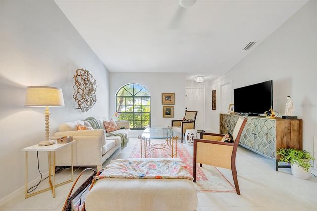 5872 PAUMA COURT, Sarasota, FL 34232