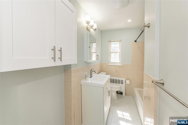 32 Wedgewood Drive 48, Verona, NJ 07044