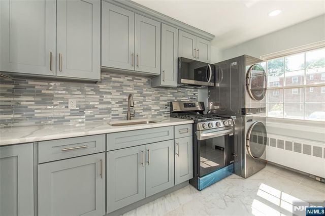 32 Wedgewood Drive 48, Verona, NJ 07044